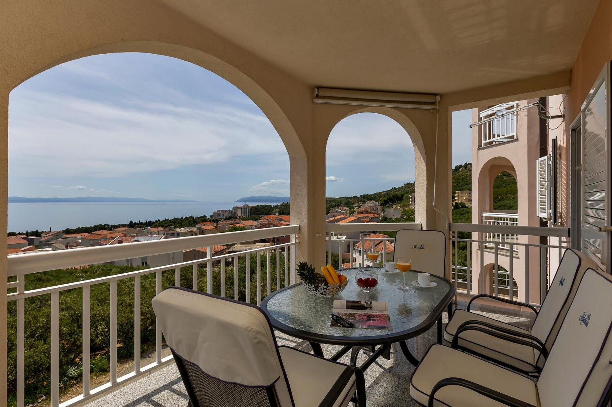 Apartments Villa Katarina Tučepi Quarto foto
