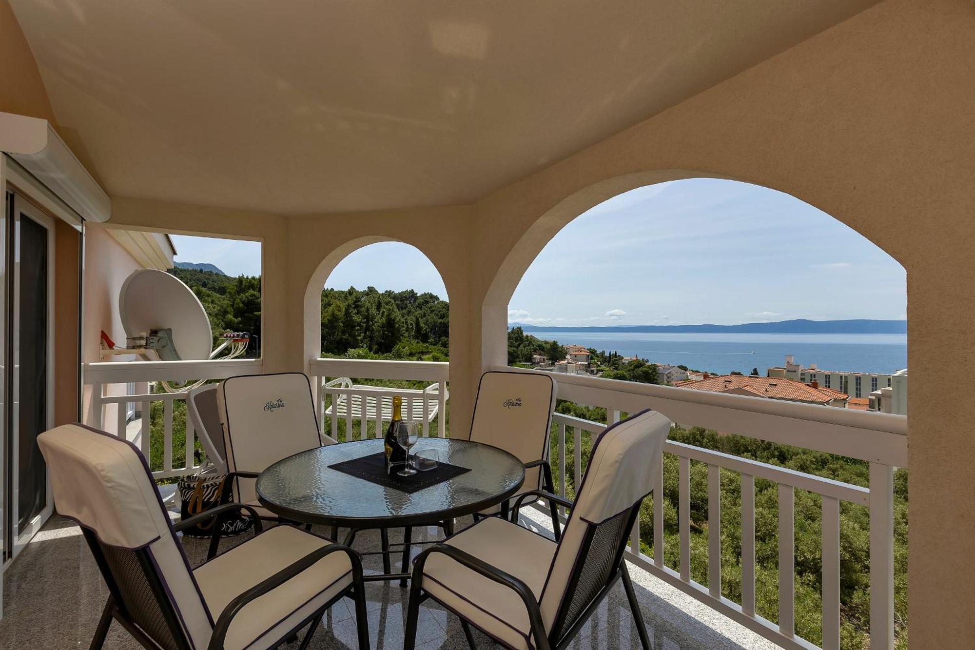 Apartments Villa Katarina Tučepi Quarto foto
