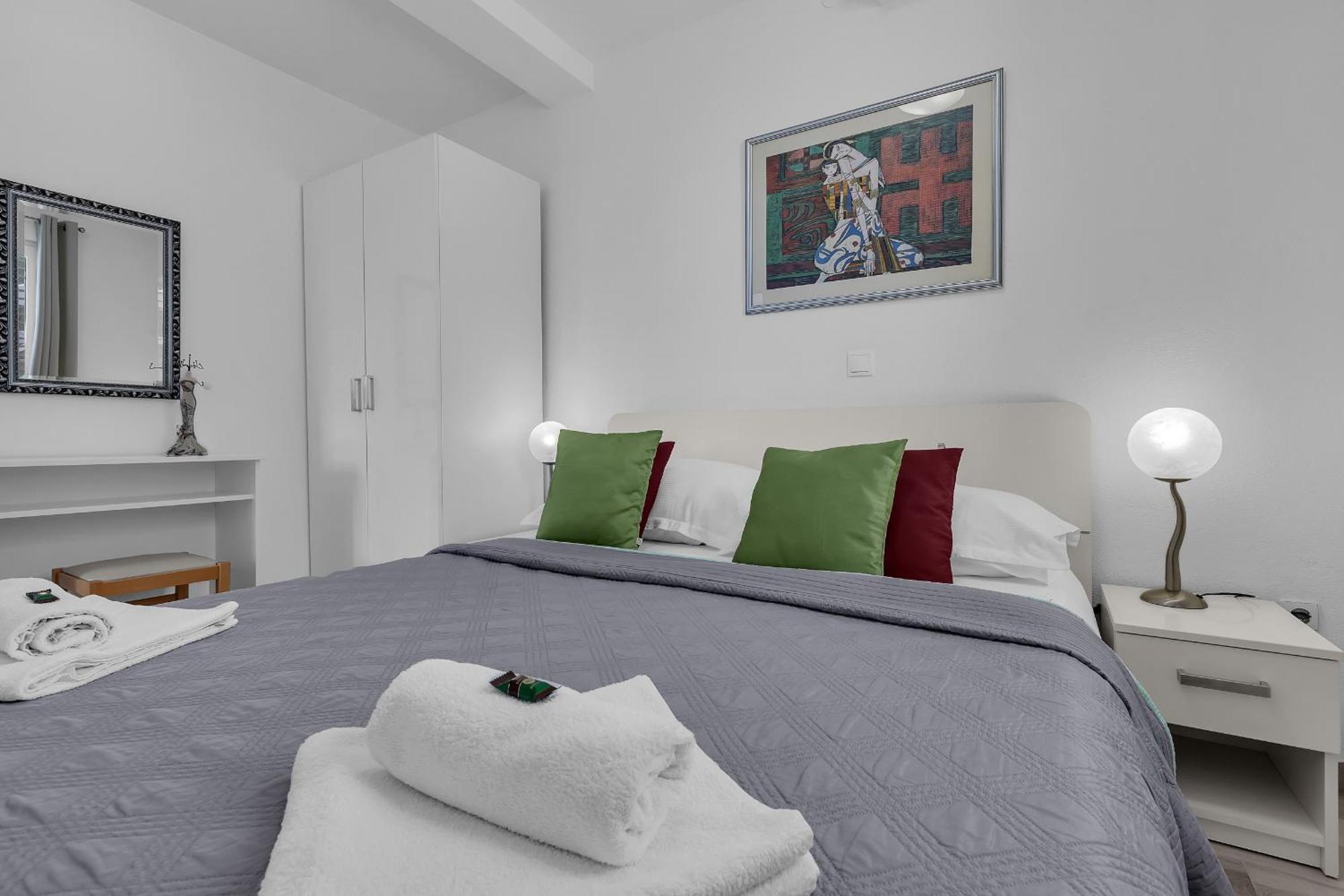 Apartments Villa Katarina Tučepi Quarto foto